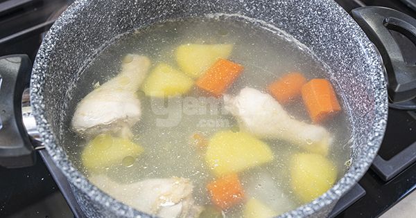 Tavuk Çorbası - Hazırlanışı 1