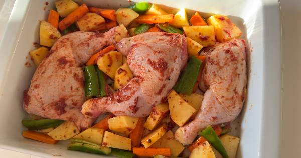 Fırında Patatesli Tavuk But - Hazırlanışı 3